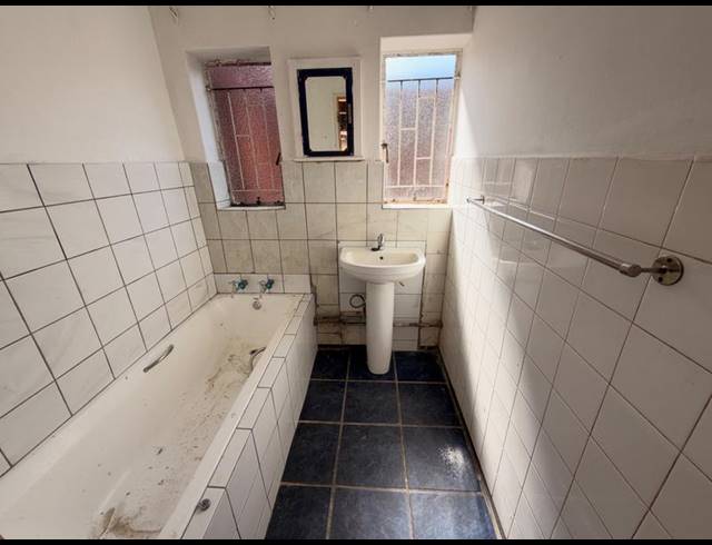 9 BEDROOM HOUSE FOR SALE IN VANDERBIJLPARK CW 6